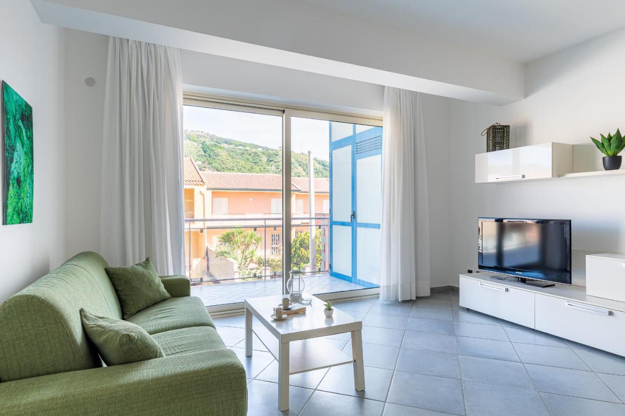 Terraces D'Orlando - Family Apartments With Sea View And Pool Капо-д'Орландо Экстерьер фото