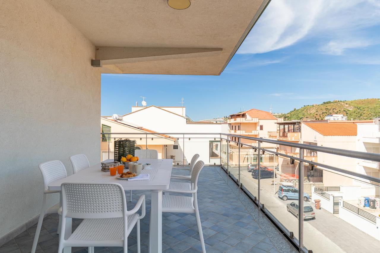 Terraces D'Orlando - Family Apartments With Sea View And Pool Капо-д'Орландо Экстерьер фото
