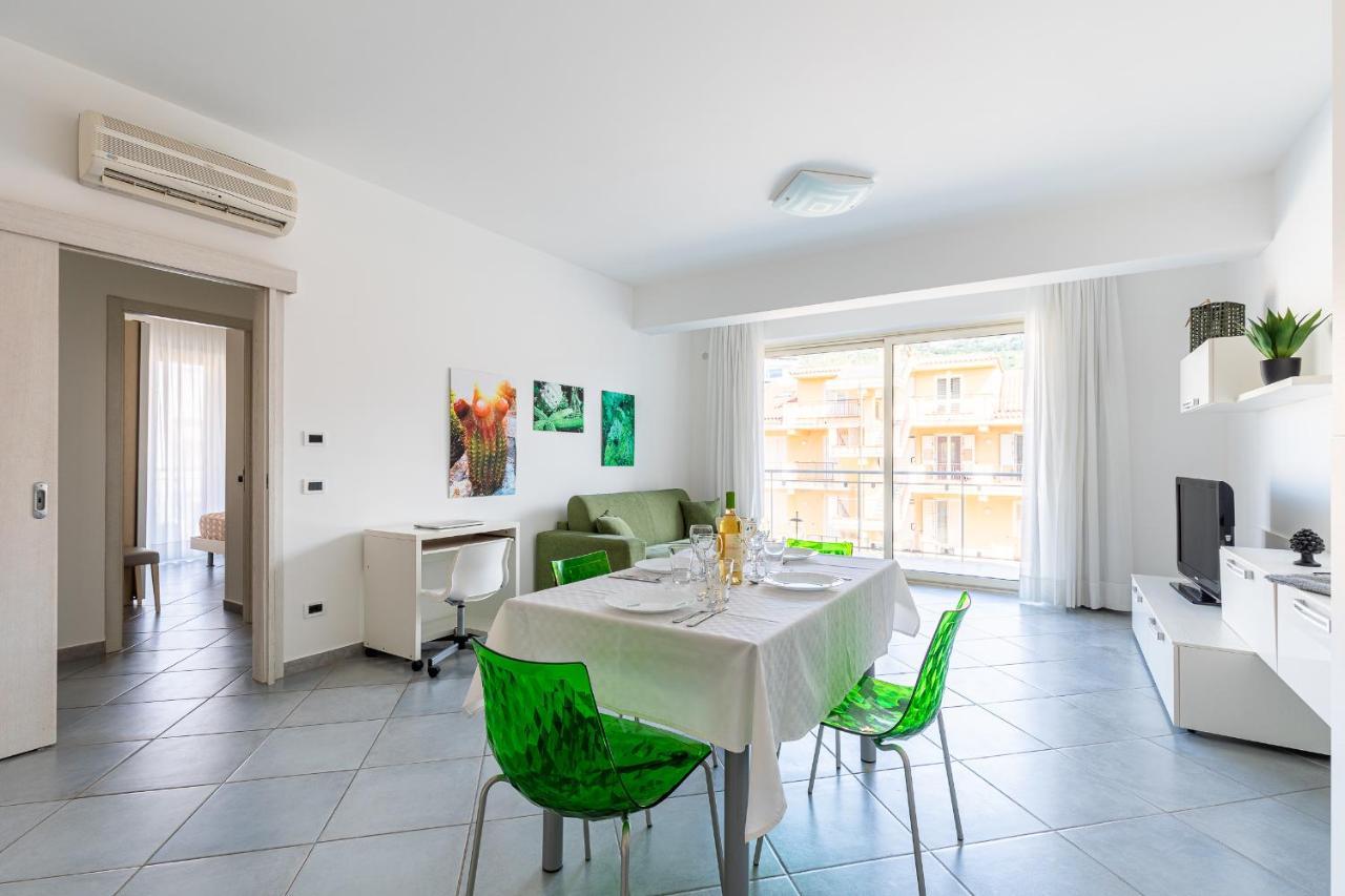 Terraces D'Orlando - Family Apartments With Sea View And Pool Капо-д'Орландо Экстерьер фото