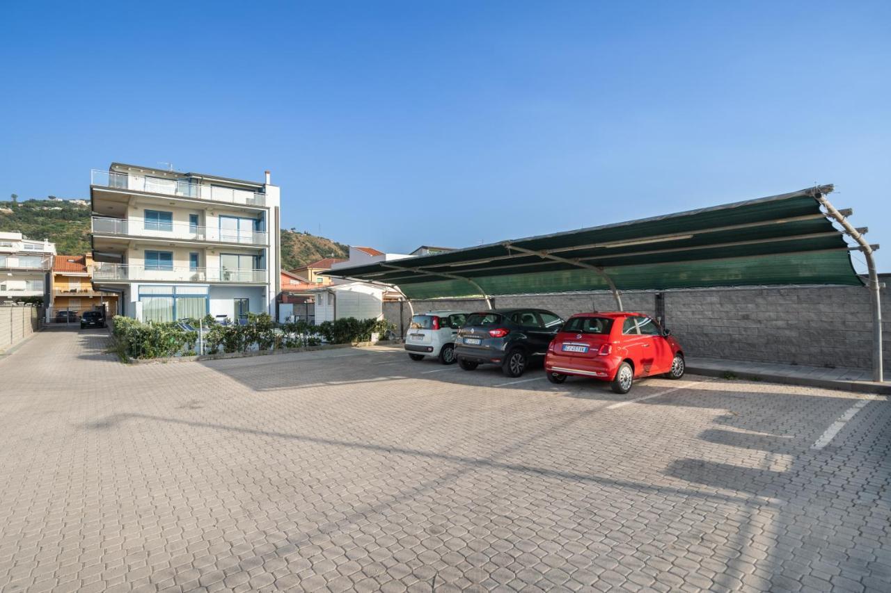 Terraces D'Orlando - Family Apartments With Sea View And Pool Капо-д'Орландо Экстерьер фото
