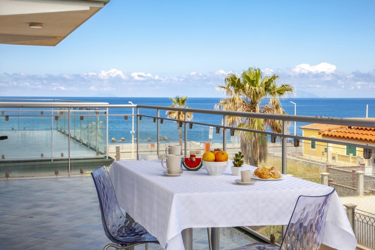Terraces D'Orlando - Family Apartments With Sea View And Pool Капо-д'Орландо Экстерьер фото