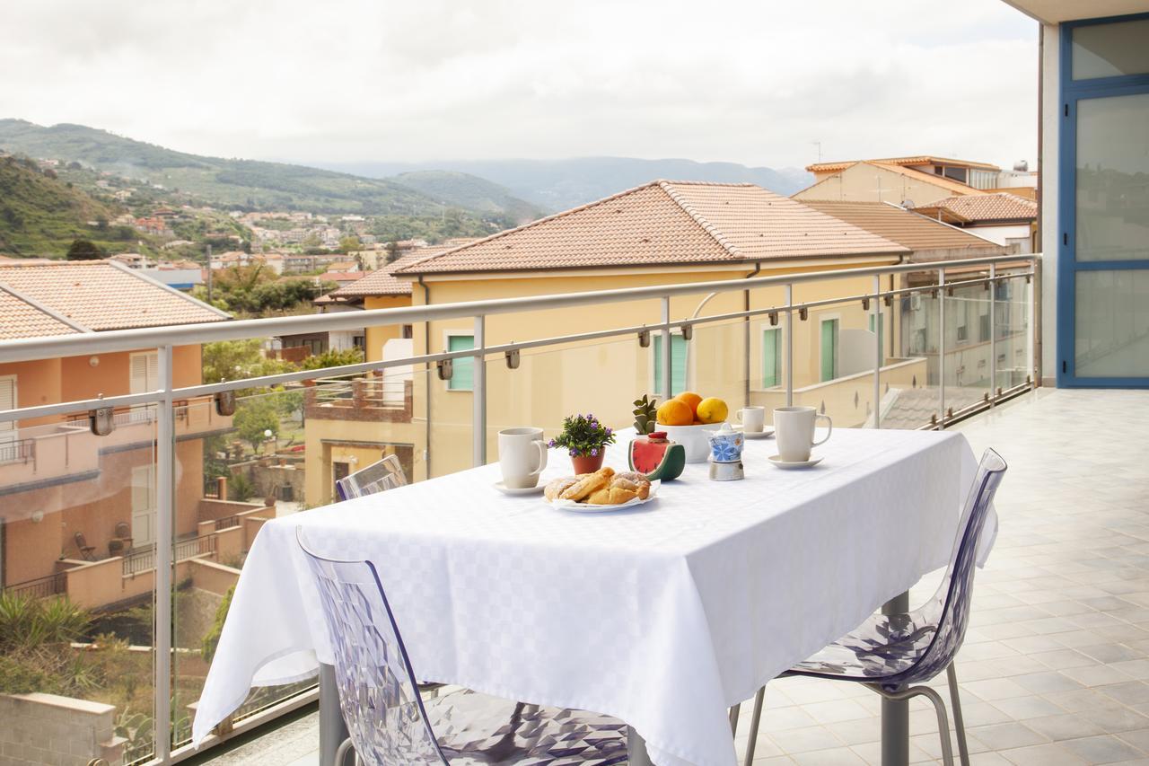 Terraces D'Orlando - Family Apartments With Sea View And Pool Капо-д'Орландо Экстерьер фото